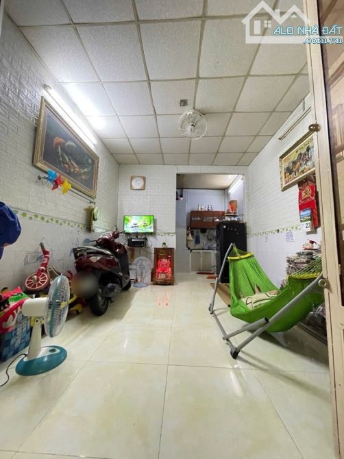 Bán nhà giá rẻ Trần Văn Quang, Tân Bình, 3 tầng, giá 3.2 tỷ - 1
