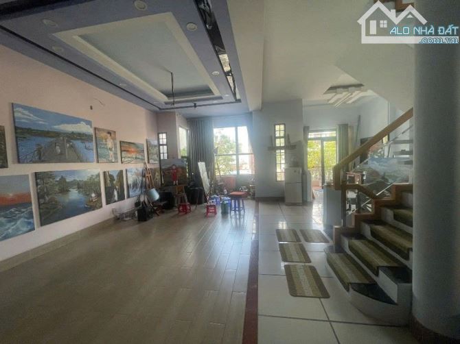 Bán nhanh biệt thự 5 tầng trung tâm Hải Châu