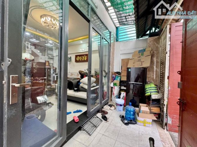 Nhỉnh 5 tỷ có nhà 4 PN,61m2,HXH thông ngay Vincom Quang Trung,P.10,GV - 1