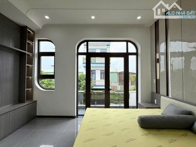 Bán nhà 1 trệt 2 lầu mới xây DT 150m2 - 1