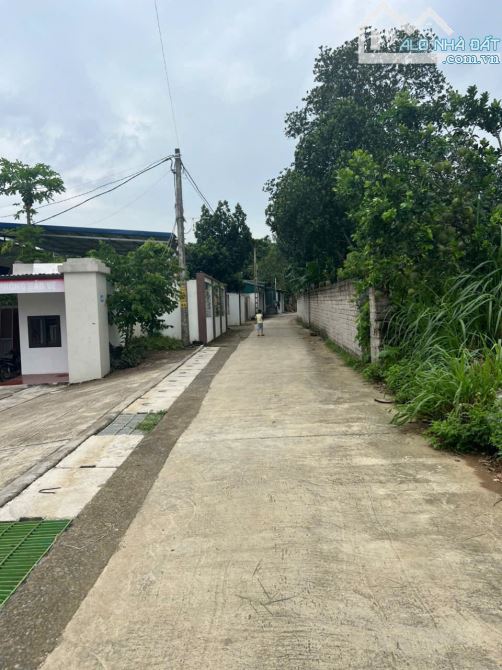 Hơn 4tr/m2 đất đẹp Tản Lĩnh, gần Vân Hòa, Hồ Suối Hai, 1802m, 450m tc, gần TL, vuông, oto. - 1