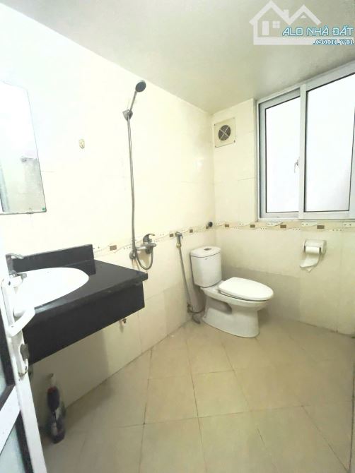 Bán Nhà ĐÌNH QUÁN -33M2  – 3 Tầng Mới Đẹp – Gần Đường 32 – Sổ Nở Hậu – Giá CHỈ 6.6 Tỷ - 1
