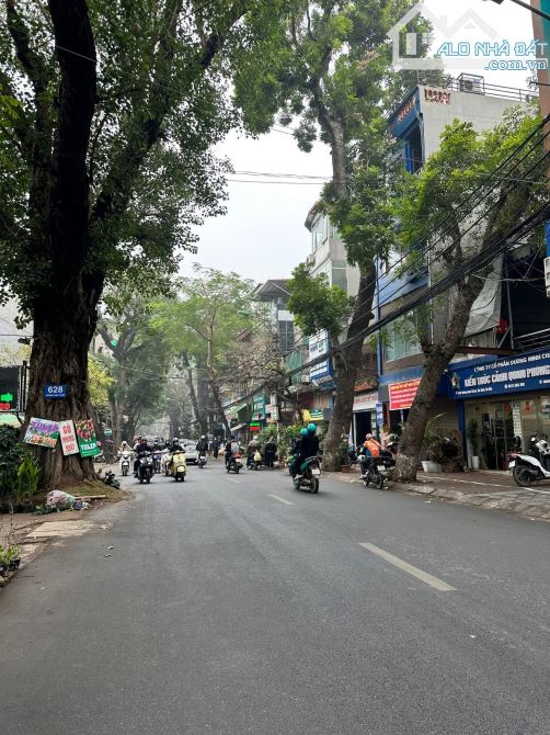 Mặt phố Hoàng Hoa Thám quận Ba Đình 262m2-Ô Tô Tránh Vỉa Hè,Xây Toà Văn Phòng Cực Đẹp - 1