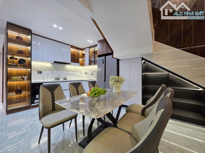 Chính chủ bán nhà Thịnh Quang, ngõ ô tô, giá rẻ, tặng 2 tỷ nội thất, 100m5T 17.5 tỷ - 1
