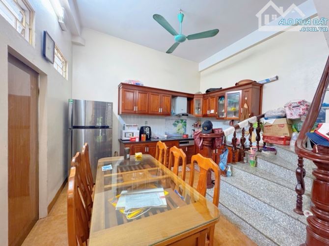 SIÊU PHẨM, CẦU GIẤY.128M. 4 tầng. Mặt tiền QUYỀN LỰC.Full nội thất,2 thoáng. LH CHỐT. - 1