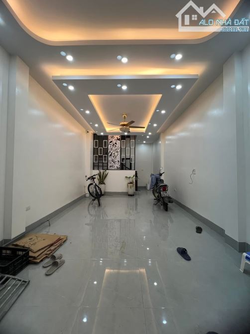 Cần Tiền Bán Gấp Nhà 5T 42M Vĩnh Hưng- HM, Lô Góc Sát Phố- Ngõ Ô Tô 5 Tạ- Nhỉnh 8 Tỷ(TL) - 1