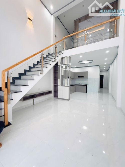 Bán nhà gác lửng đẹp gần cổng chào Bình Lợi – SHR, thổ cư - 1