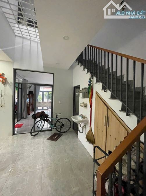 Chính chủ bán nhanh căn hộ gốc 2 mặt tiền sát Nguyễn Hữu Thọ, Khuê Trung. Giá 7,9xx - 1