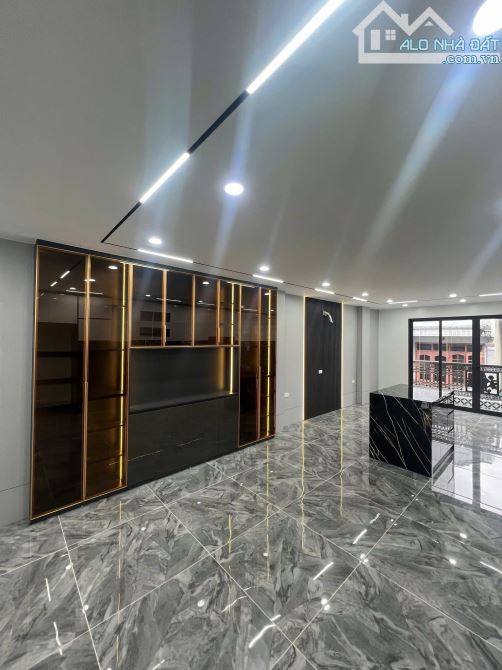 Lĩnh Nam - Hoàng Mai 52/68m x 7 tầng, mặt tiền 4.7m, giá 23.9 tỷ thương lượng - 1