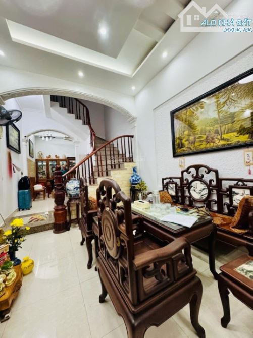 Bán nhà Trần Cung - 56m2 - 4tầng - 4m MT - ngõ thông 3 gác tránh nhau - 50m ra phố 13 ty - 1