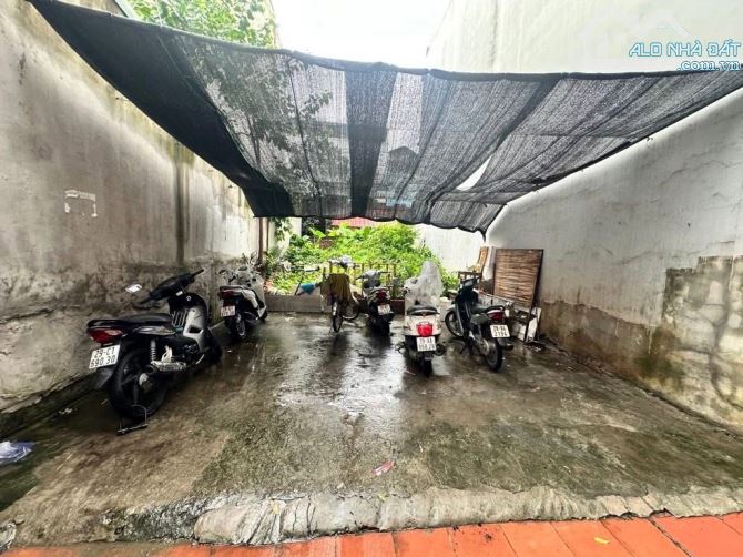 Lô đất đẹp Ngọc Thuỵ- Gần Ô tô - Ô tô tránh cách 10M- 66.6M - Giá loang quanh 11 tỷ - 1