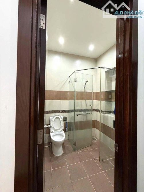 Cho Thuê Nguyên Căn ( 3pn + 1 bếp + 4wc - Full Nội Thất ) Đường 3/2, Phường 10 Quận 10 - 1