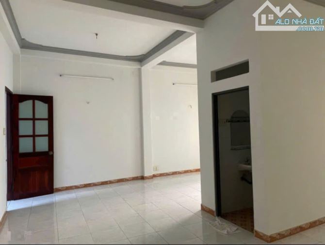Nhà mặt tiền Cư Xá Bình Thới, Trệt 2 Lầu, 5PN 5WC, 3.5x23m, 23 Triệu - 1