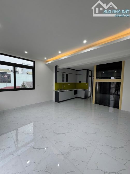 Phân Lô Quân Đội Ôtô tránh Lê Trọng Tấn- Thang máy- Kinh Doanh, DT 57m*5T, MT 5m, Giá 20Ty - 1