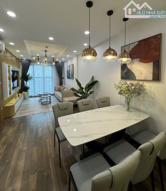 Bán Căn Hộ A10 Nam Trung Yên DT 72 2PN Full NT đẹp SĐCC View Hồ giá 7 tỷ ở luôn - 1