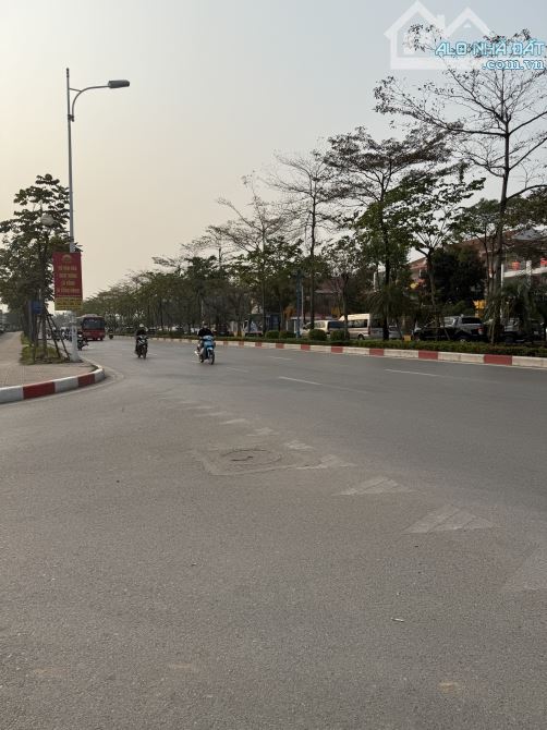 Bán đất xây CCMN gần Aeon, ngõ ô tô, 15m ra đường Cổ Linh, 110m2, mặt tiền 4.2m, giá 9 tỷ. - 1