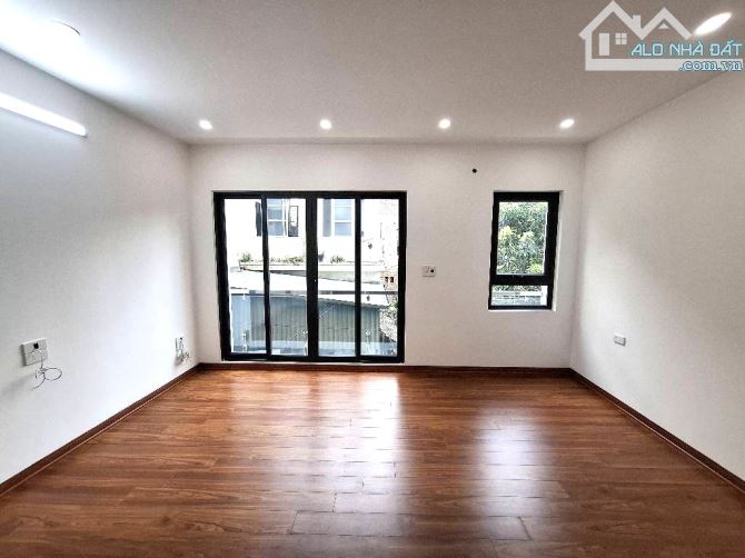 BÁN NHÀ ĐƯỜNG BÁT KHỐI 35M2, 5 TẦNG, NGÕ NÔNG, GẦN Ô TÔ, 6.2 TỶ. - 1