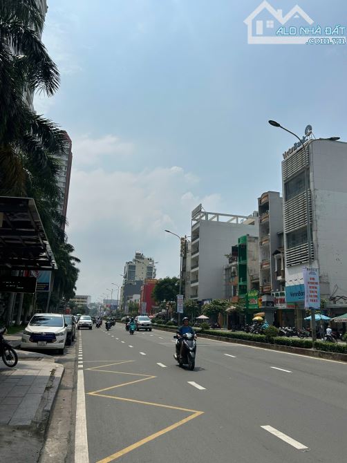 Bán Nhà Mặt Tiền Đường Lê Đại Hành , QUẬN 11 , 3,6 X 30m , 6 tầng , 36 tỷ THƯƠNG LƯỢNG - 1