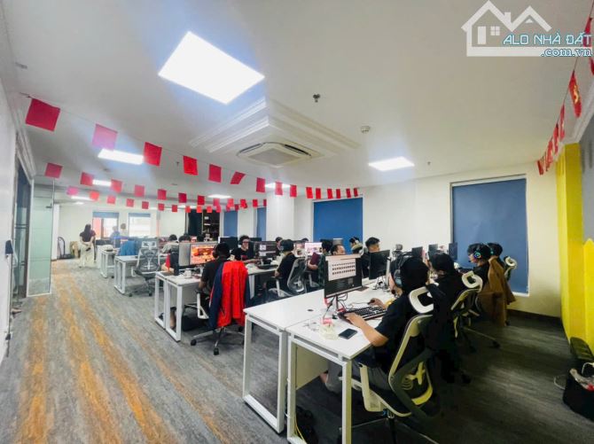 CẦN NHƯỢNG GẤP SÀN VĂN PHÒNG NAM TRUNG YÊN - 160M2 - CHỈ 35 TRIỆU CÓ DỊCH VỤ CHUNG - 1