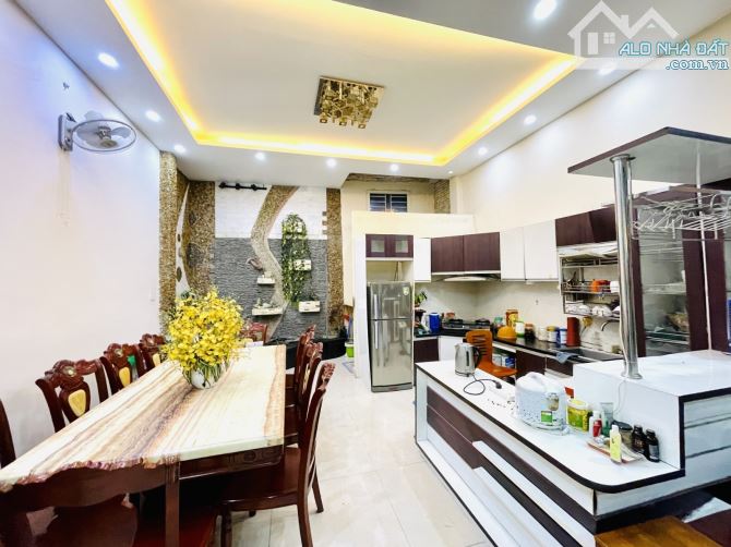 Gần Mặt Tiền, Hẻm Ô Tô, 124m2, Ngang 5m, 5 Tầng, 6PN, Ung Văn Khiêm, Q.Bình Thạnh - 1