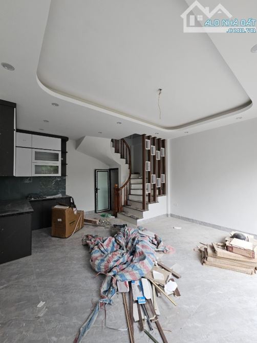 LIÊN MẠC BẮC TỪ LIÊM NHÀ 5 TẦNG 35M NHÀ MỚI Ở LUÔN GIÁ 5.25 TỶ - 1