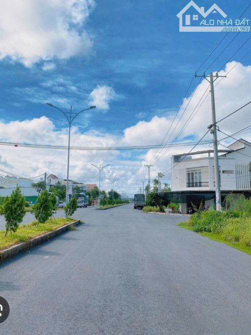 Cho thuê kho 210m2 có gác lửng cái răng, cần thơ giá 12 triệu - 1