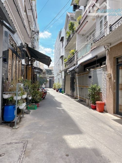 GẦN NGÃ TƯ BỐN XÃ - LIÊN KHU 10-11 - BÌNH TRỊ ĐÔNG - BÌNH TÂN-DT: 4*15M- 6 TỶ 250 - 1