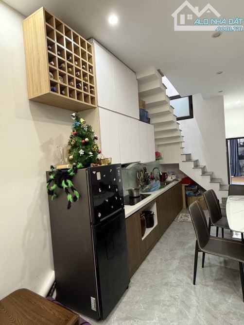 CỰC HIẾM - VŨ TÔNG PHAN - THANG MÁY NGÕ NÔNG Ô TÔ 10M - VỀ Ở NGAY - 7.5 TỶ - 1