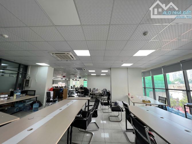 CHO THUÊ VĂN PHÒNG TÒA NHÀ HOÀNH SƠN 282 NGUYỄN HUY TƯỞNG-350M2 CÓ CẮT LẺ-250K/M2 CÓ DV - 1