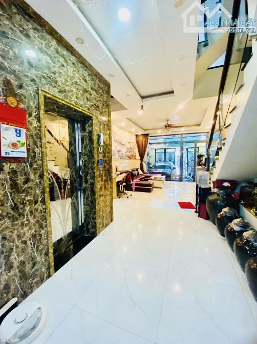 Mặt tiền khu Tên Lửa - 5x20m - Thang máy xịn - Nội thất cao cấp - Nhà đẹp - 1