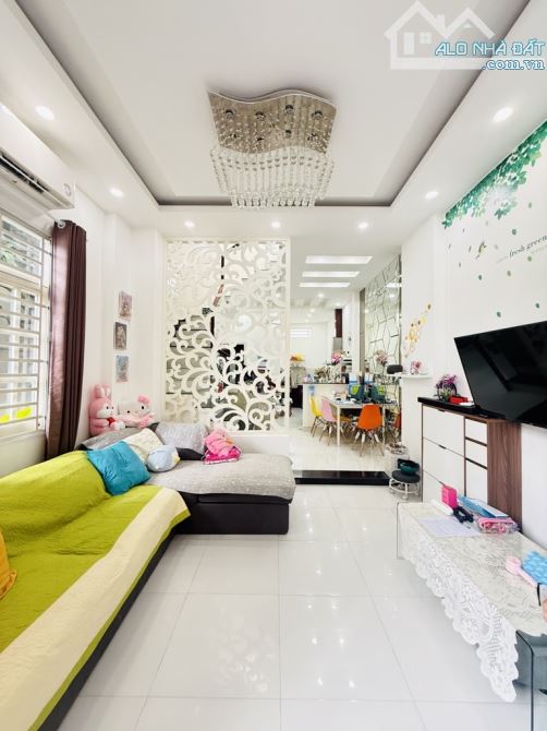 Bán nhà Quang Trung, P.10 Gò Vấp, gần BV Hồng Đức, 54m2 (4 x 13.5) x 3 tầng, 6.7 tỷ - 1