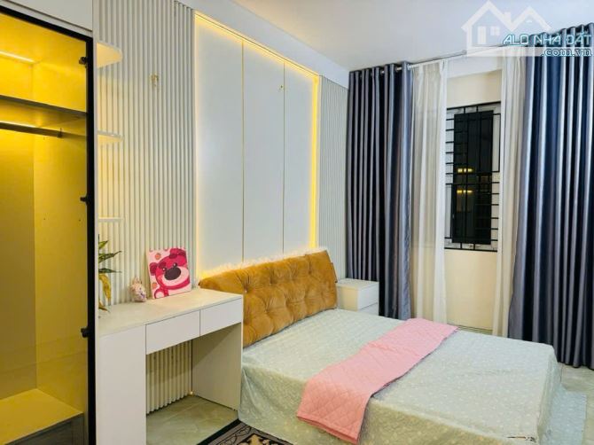 Chính chủ nhờ em Ty bán nhà lô góc Phú Lương_Ngõ thông nông thoáng_5 tầng kiên cố_Gần phố - 1