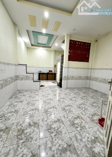 Bán nhà giáp An Dương Vương 40m2 3 tầng nhỉnh 5 tỷ nhỏ - 1