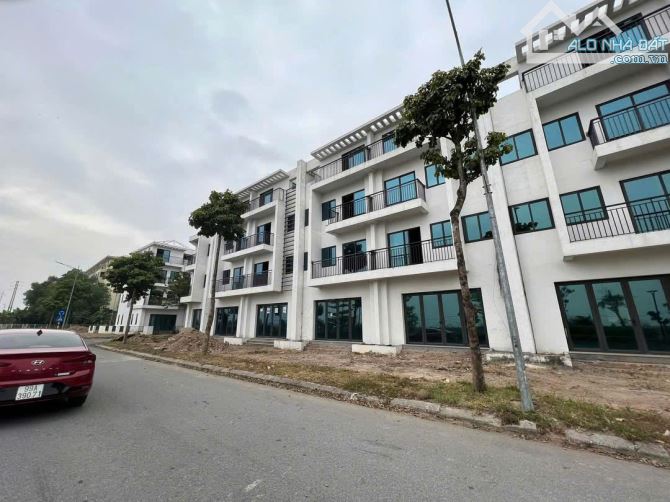 Bán căn Shophouse 4 tầng Đông Phong-YP-BN.dt.84m.mt.6m.hướng Bắc.giá:5 tỷ - 1