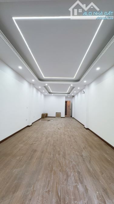 Bán nhà mặt phố Kim Đồng - 60m² – 5 tầng – MT 5m – Giá cực sốc chỉ 33 tỷ - 1
