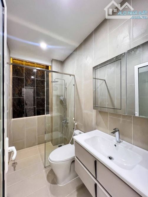 Chính chủ gửi em bán gấp lại nhà lầu lấy tiền gấp để xoay vốn - 1