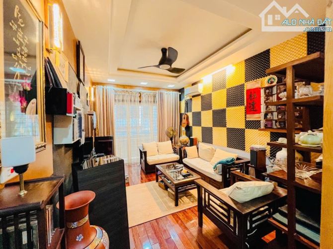 Bán nhà Kim Mã, lô góc, ô tô đỗ cửa, kinh doanh, đầy đủ nội thất, 20m2*5T, giá 6.1 tỷ - 1