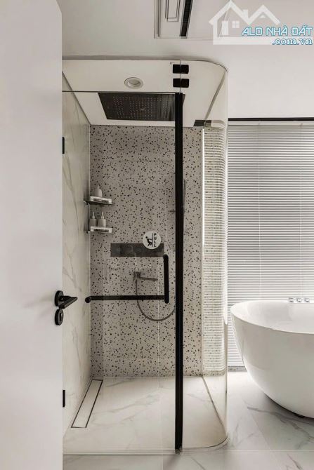 XUÂN THỦY - 40M² - 5 TẦNG - MẶT 4M - 5 NGỦ - 10 TỶ - NỘI THẤT SANG XỊN, GẦN PHỐ - 1