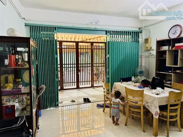 BÁN NHÀ MẶT TIỀN CHỢ P18 – NGÃ 3 NGUYỄN SƠN  – 2 TẦNG – 85M2 GIÁ CHỈ 5.X TỶ - 1