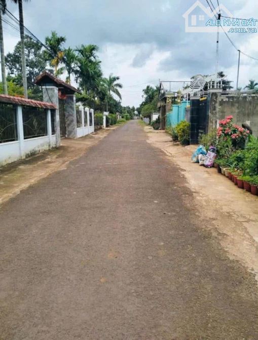 Bán nhà giá rẻ gần chợ Trung Hòa , gần quốc lộ 27 - 1