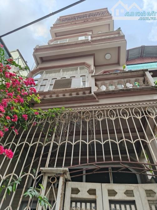 Bán nhà Hào Nam ngõ ba gác thông 2 thoáng 54m - 11 tỷ dân xây nhà vuông đẹp khung cột chắ - 1