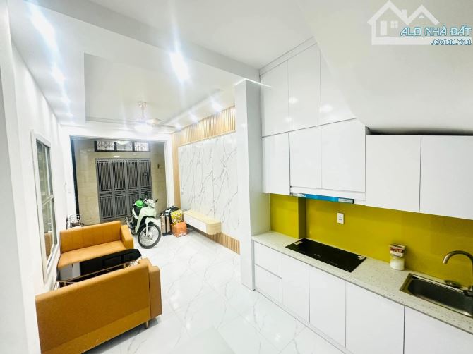 Hoàng văn Thái - chỉ 30m ra phố 29m, 4 tầng chỉ dưới 6,7 tỷ Sổ đỏ - 1