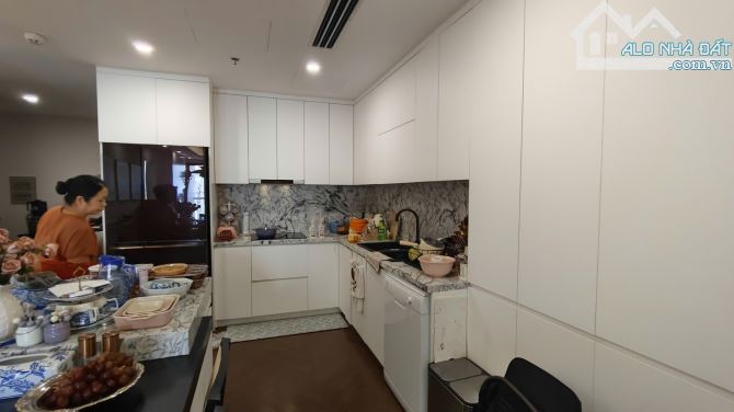 Bán căn hộ cao cấp BRG Legend  phố Trần Quang Khải , Hồng Bang . DT 116m , 2.5 ngủ - 1