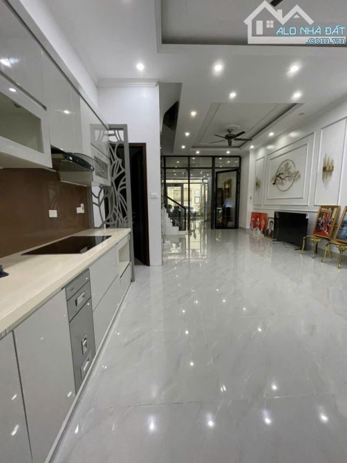BÁN NHÀ LA KHÊ, PHÂN LÔ VỈA HÈ, DT 50M2, 5 TẦNG,THANG MÁY , GIÁ 15 TỶ. - 1