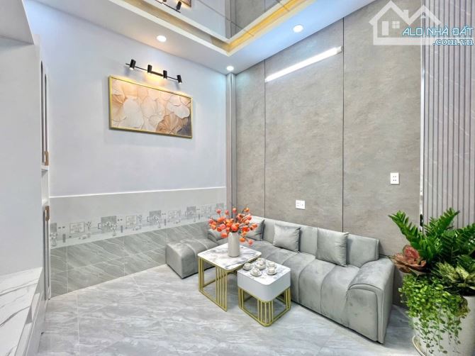 Bán nhà đẹp 4 tầng vào ở ngay.Khu Nam Long ,Quận 7.Giá 5.5 tỷ. - 1