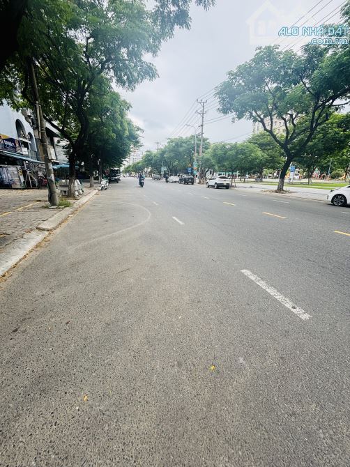 BÁN BIỆT THỰ 300M MT 15M HỒ NGHINH ĐOẠN VIP- CÁCH BIỂN 200M - 1