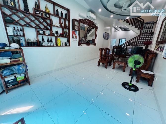 Nhà Ngon DT 75m2 - Ngay Mũi Tàu Trường Chinh - Cộng Hoà - Hẻm Rộng  - 3 Tầng - Nhỉnh 6 Tỷ - 1