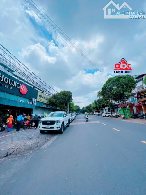 🆘Bán nhà mặt tiền Trương Định ( Đ4) khu vip Kinh Doanh Buôn Bán Sầm Uất. - 1