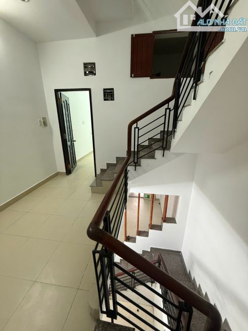 Bom tấn 3 tầng tại Ni Sư Huỳnh Liên, TB, HCM, 3.9 x 10m - 39m2, giá siêu hời chỉ 5.5 Tỷ TL - 1