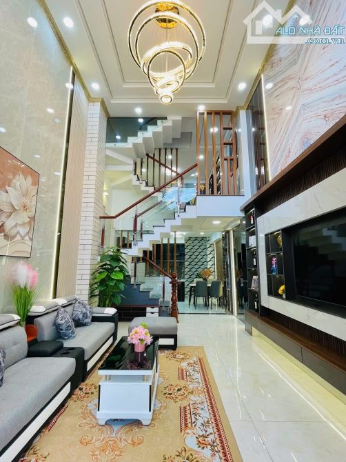 Cô Năm bán nhà 50m2 xây 4 tầng Thạnh Lộc 47,Q12 giá 2tỷ650.Gần cầu Phú Long.Hẻm 6m. - 1